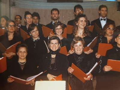Da allora l�ensemble gira per l�Italia e l�Europa. Tra le prime date da ricordare ci sono quella del 1997 a Graz, in Austria, per il Convegno Ecumenico Europeo...